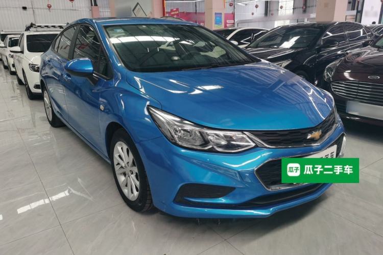 Used Chevrolet Cruze 2018 320 Automatic Pioneer Sunroof Edition Front Right 45 Deg