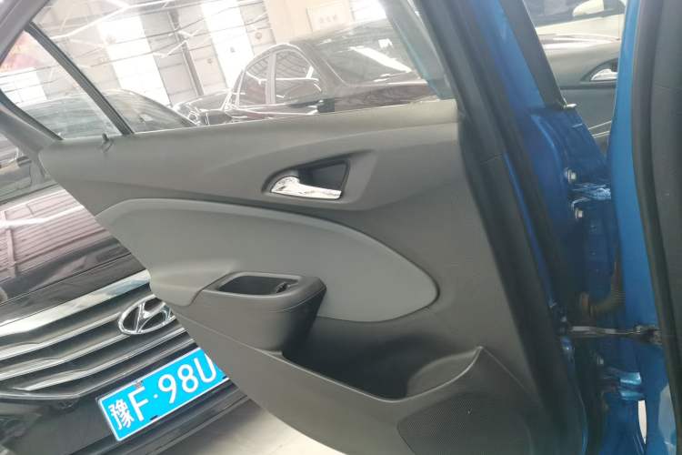 Used Chevrolet Cruze 2018 320 Automatic Pioneer Sunroof Edition Left Rear Door Interior