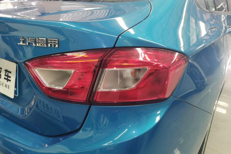 Used Chevrolet Cruze 2018 320 Automatic Pioneer Sunroof Edition Right Rear Taillight
