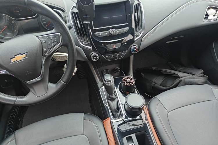 Used Chevrolet Cruze 2018 320 Automatic Xuanfeng Urban Edition Audio And AC Panel