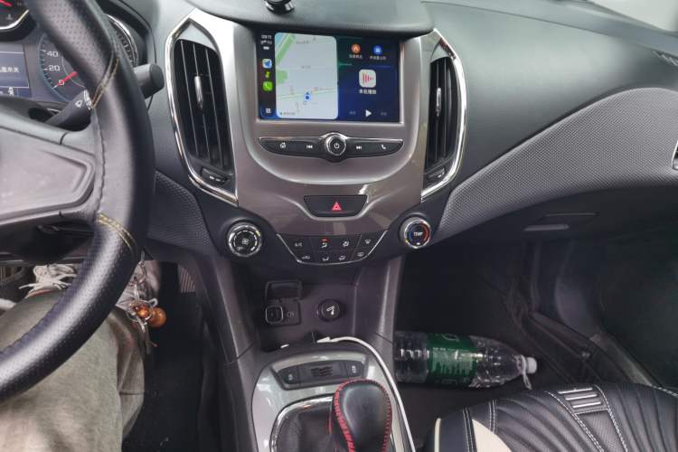 Used Chevrolet Cruze 2018 320 Manual Pioneer Edition Audio And AC Panel