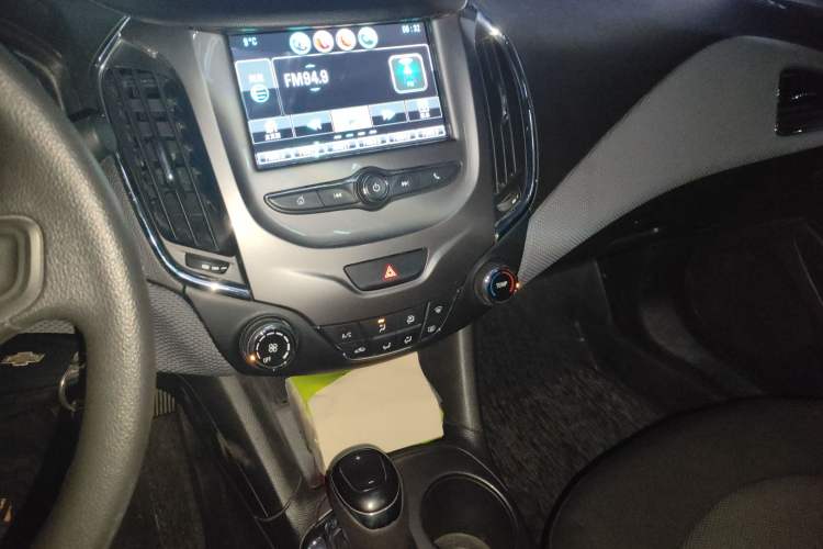 Used Chevrolet Cruze 2018 Redline 320 Automatic Pioneer Edition Audio And AC Panel