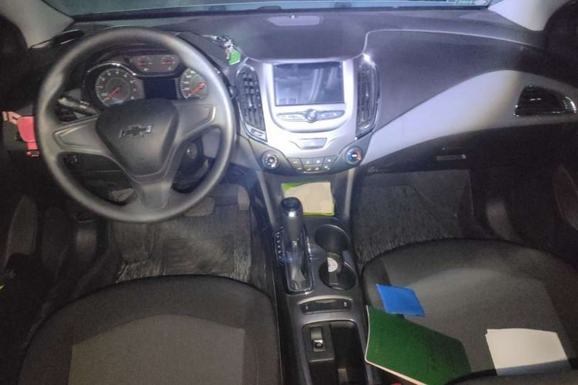 Used Chevrolet Cruze 2018 Redline 320 Automatic Pioneer Edition Center Console