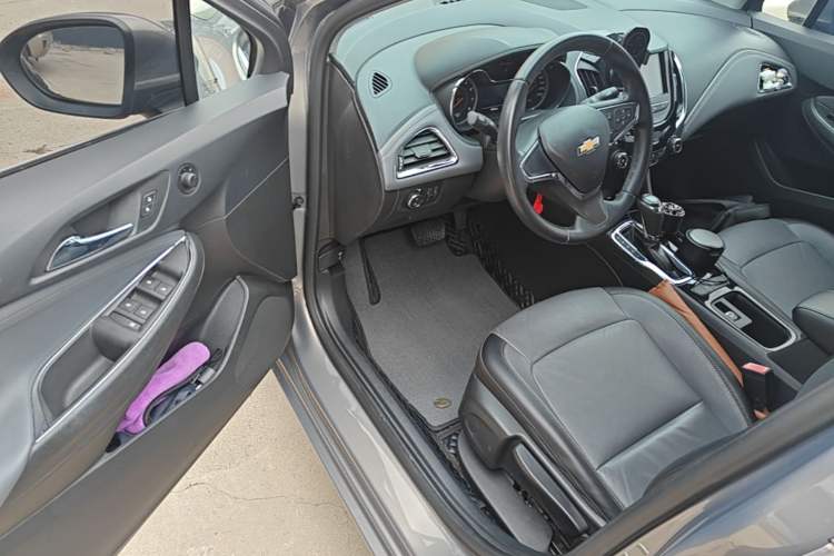 Used Chevrolet Cruze 2018 320 Automatic Xuanfeng Urban Edition Driver Seat
