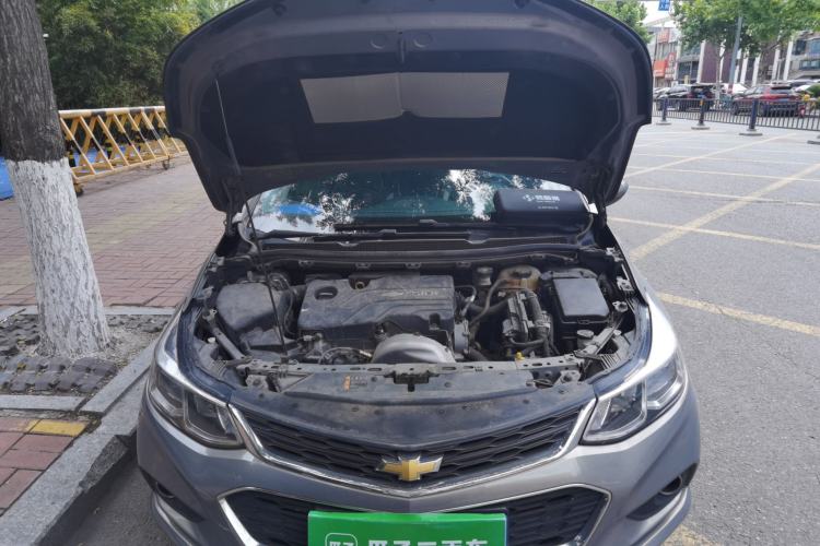 Used Chevrolet Cruze 2018 320 Manual Pioneer Edition Engine Bay
