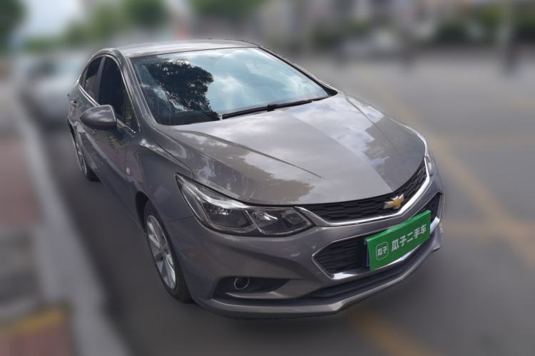Used Chevrolet Cruze 2018 320 Manual Pioneer Edition Front Right 45 Deg