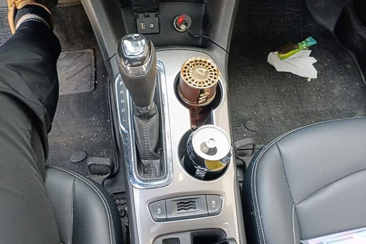 Used Chevrolet Cruze 2018 Redline 320 Automatic Pioneer Edition Gear Lever
