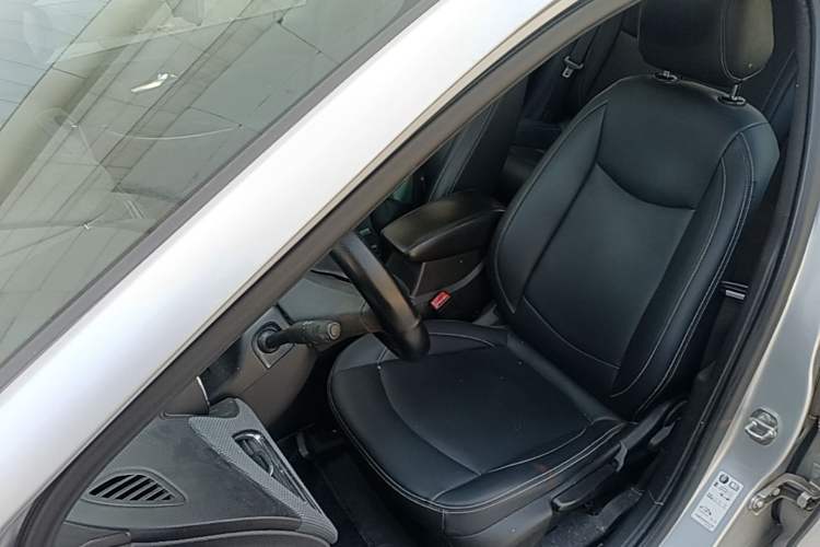 Used Chevrolet Cruze 2018 Redline 320 Automatic Pioneer Edition Left Front Seat