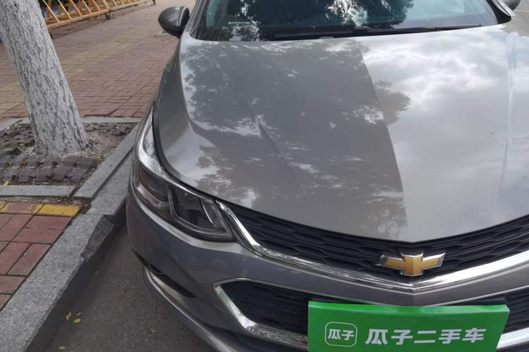 Used Chevrolet Cruze 2018 320 Manual Pioneer Edition Right Front Headlight