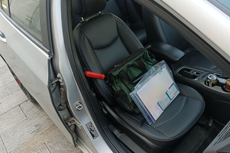 Used Chevrolet Cruze 2018 Redline 320 Automatic Pioneer Edition Right Front Seat