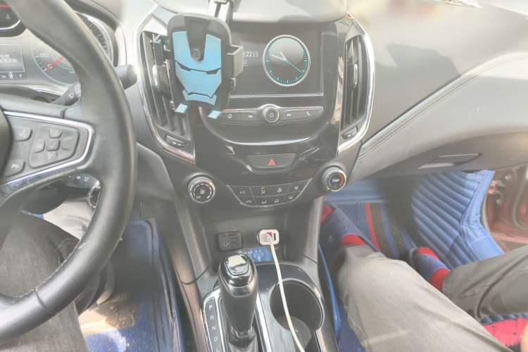 Used Chevrolet Cruze 2018 320 Automatic Xuanfeng Urban Edition Audio And AC Panel