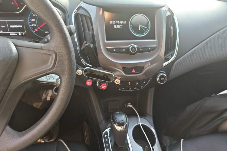 Used Chevrolet Cruze 2018 320 Automatic Pioneer Sunroof Edition Audio And AC Panel