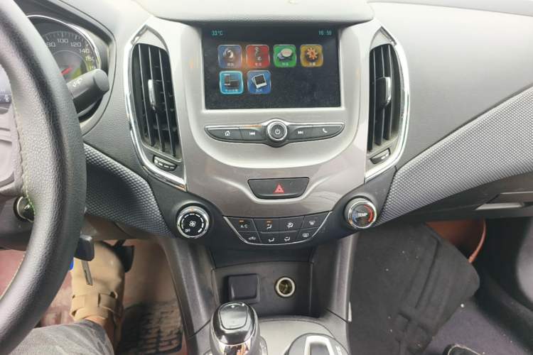 Used Chevrolet Cruze 2018 Revised Version 320 Automatic Pioneer Edition Audio And AC Panel