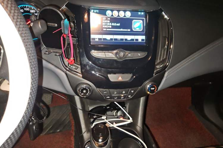 Used Chevrolet Cruze 2018 320 Automatic Xuanfeng Urban Edition Audio And AC Panel