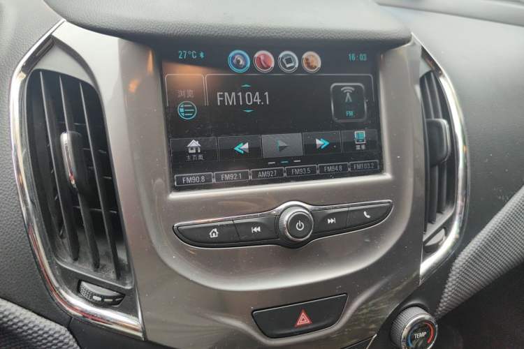 Used Chevrolet Cruze 2018 Hatchback 320 Automatic Pioneer Sunroof Edition Audio And AC Panel