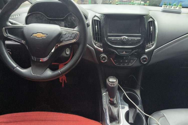 Used Chevrolet Cruze 2018 320 Automatic Xuanfeng Urban Edition Center Console