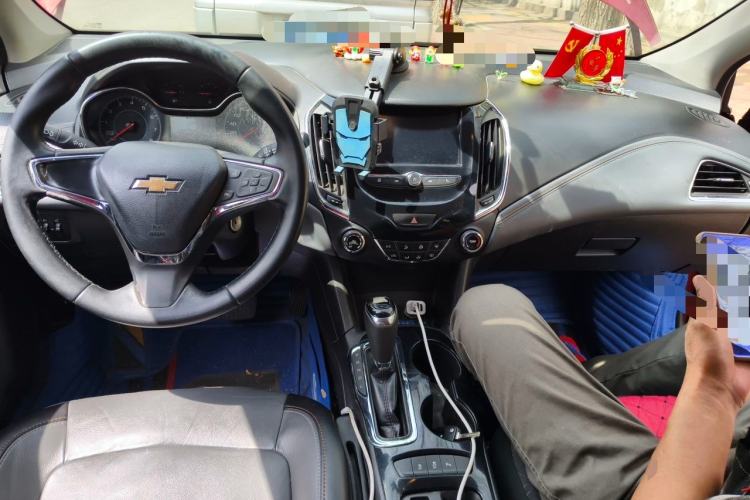 Used Chevrolet Cruze 2018 320 Automatic Xuanfeng Urban Edition Center Console