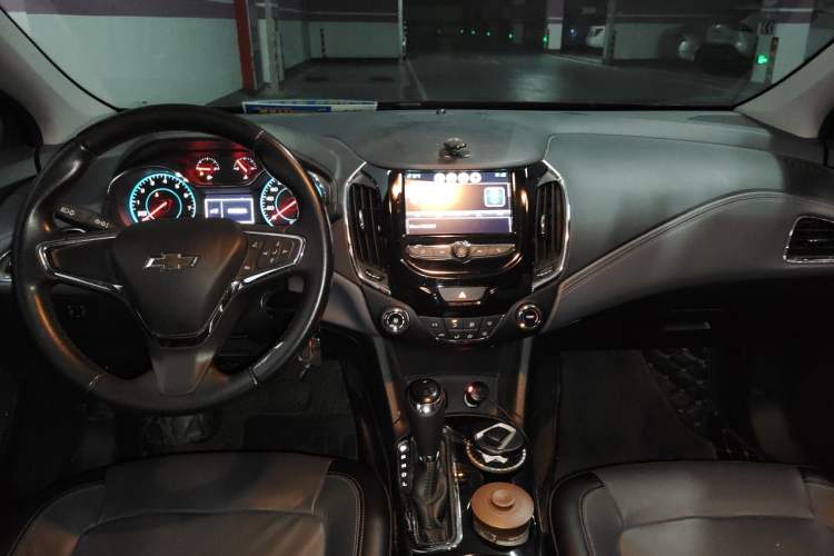 Used Chevrolet Cruze 2018 320 Automatic Xuanfeng Urban Edition Center Console