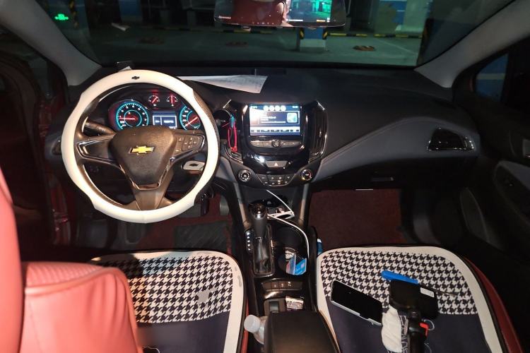 Used Chevrolet Cruze 2018 320 Automatic Xuanfeng Urban Edition Center Console