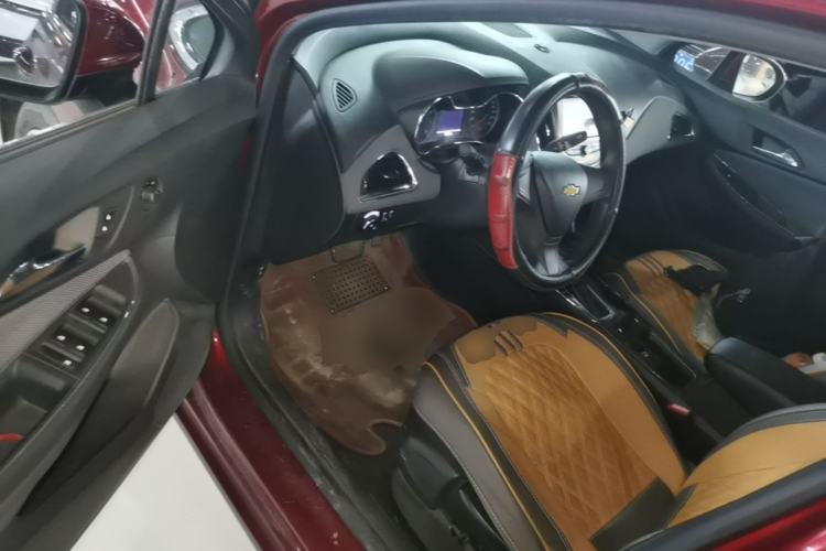 Used Chevrolet Cruze 2018 320 Automatic Pioneer Sunroof Edition Driver Seat