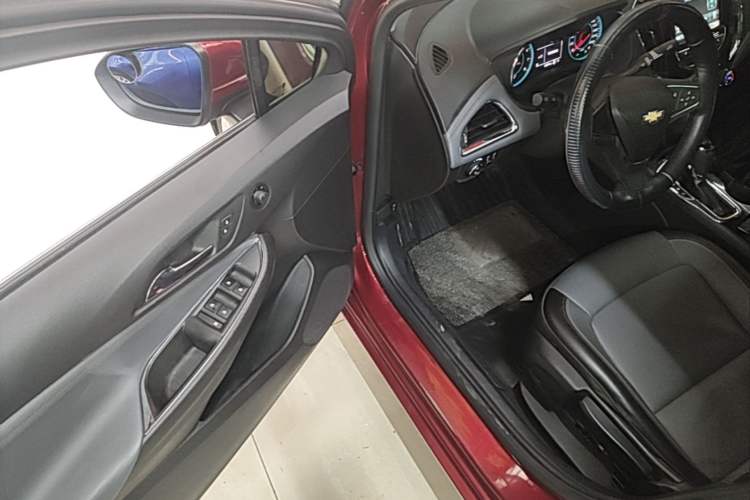 Used Chevrolet Cruze 2018 320 Automatic Xuanfeng Urban Edition Driver Seat