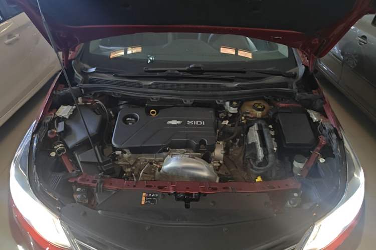 Used Chevrolet Cruze 2018 320 Automatic Pioneer Sunroof Edition Engine Bay