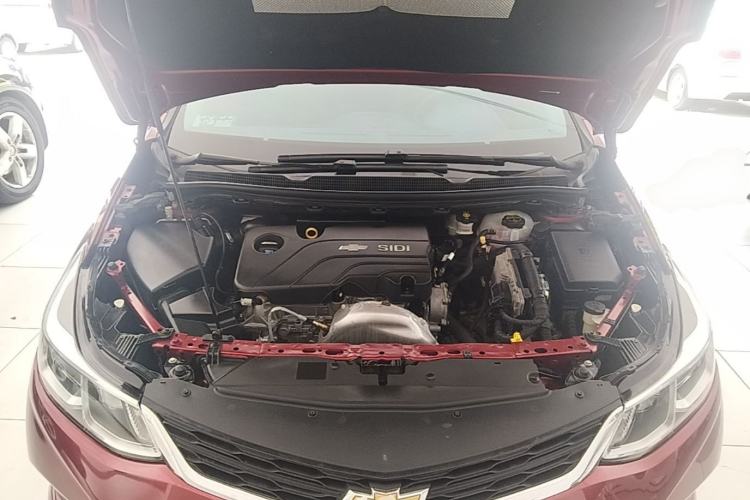 Used Chevrolet Cruze 2018 320 Automatic Pioneer Sunroof Edition Engine Bay