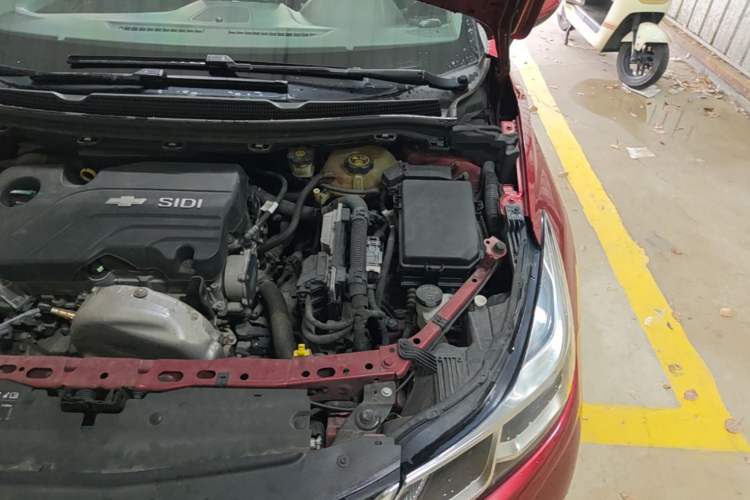 Used Chevrolet Cruze 2018 320 Automatic Pioneer Sunroof Edition Engine Bay Left