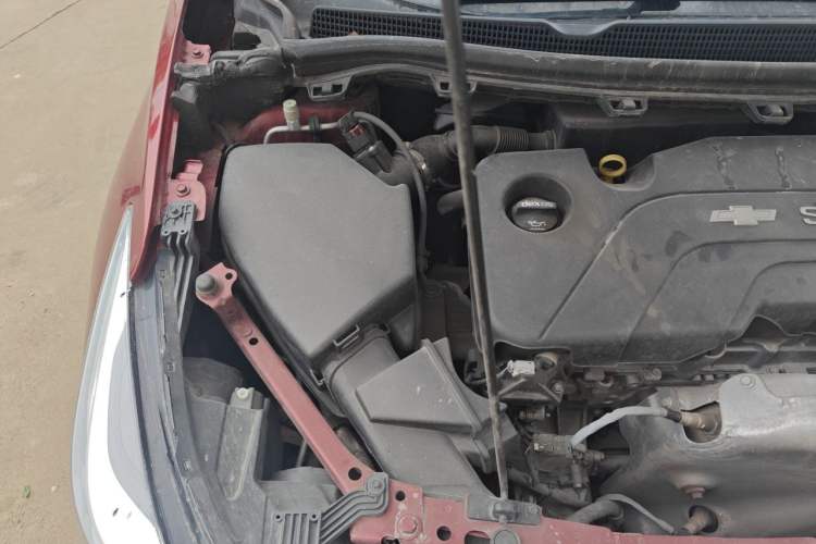 Used Chevrolet Cruze 2018 320 Automatic Pioneer Sunroof Edition Engine Bay Right