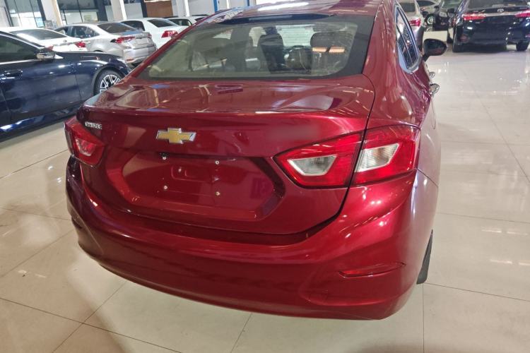 Used Chevrolet Cruze 2018 320 Automatic Pioneer Sunroof Edition Exterior 3