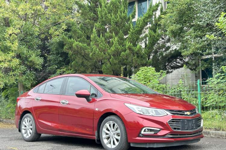 Used Chevrolet Cruze 2018 320 Automatic Pioneer Sunroof Edition Exterior 4