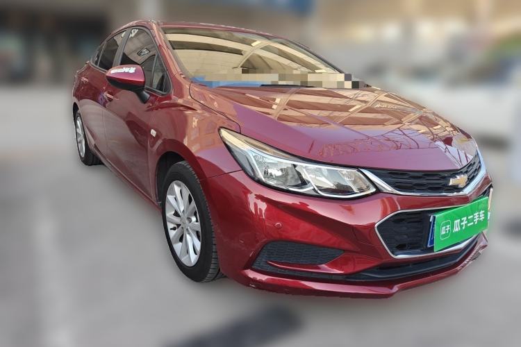 Used Chevrolet Cruze 2018 320 Automatic Pioneer Sunroof Edition Front Right 45 Deg