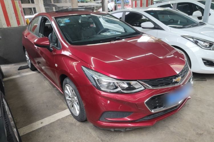 Used Chevrolet Cruze 2018 320 Automatic Pioneer Sunroof Edition Front Right 45 Deg