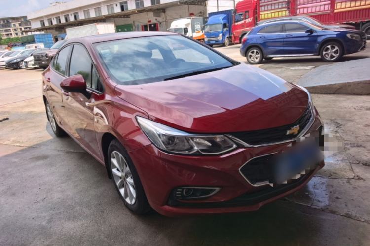 Used Chevrolet Cruze 2018 320 Automatic Pioneer Sunroof Edition Front Right 45 Deg