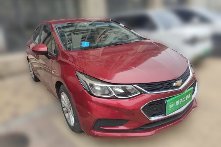 Used Chevrolet Cruze 2018 Hatchback 320 Automatic Pioneer Sunroof Edition Front Right 45 Deg