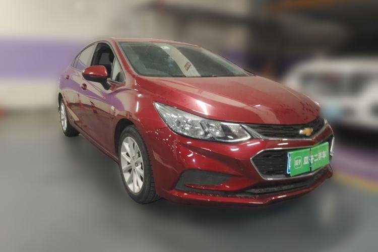 Used Chevrolet Cruze 2018 320 Automatic Pioneer Sunroof Edition Front Right 45 Deg