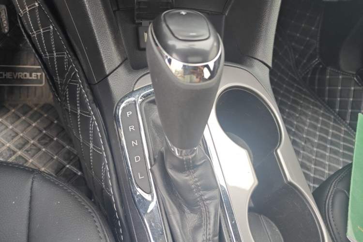 Used Chevrolet Cruze 2018 320 Automatic Pioneer Sunroof Edition Gear Lever