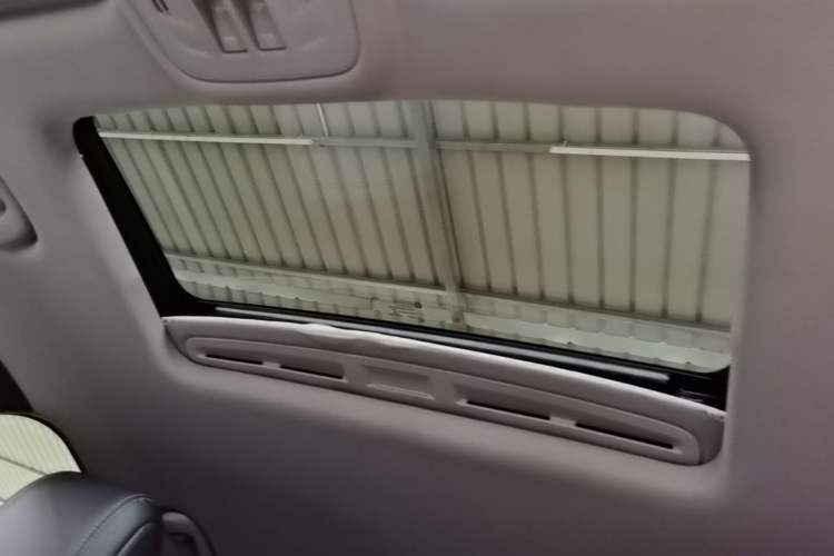 Used Chevrolet Cruze 2018 Revised 320 Automatic Xuanfeng Urban Edition Headliner