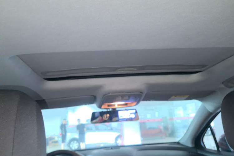 Used Chevrolet Cruze 2018 320 Automatic Pioneer Sunroof Edition Headliner