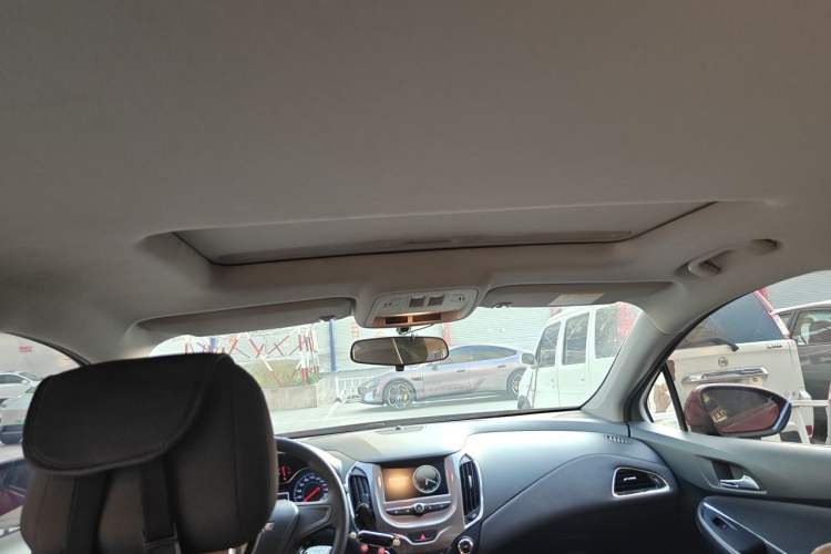 Used Chevrolet Cruze 2018 320 Automatic Pioneer Sunroof Edition Headliner