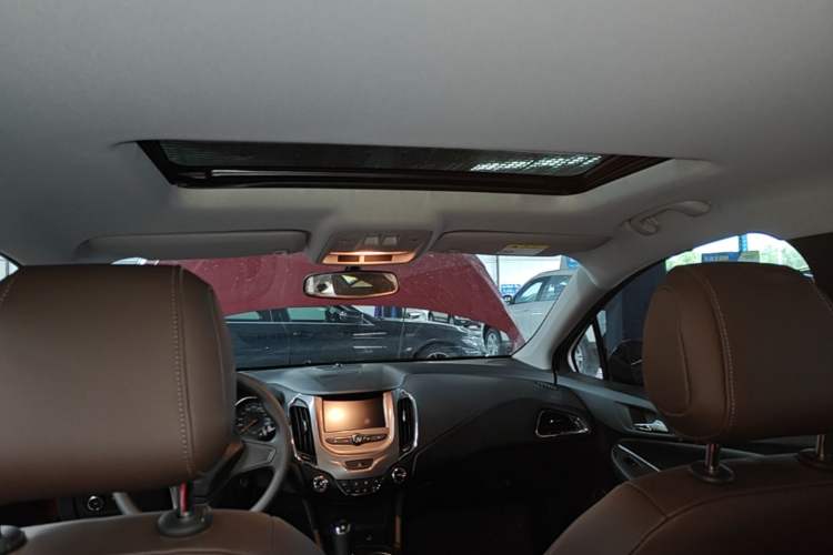 Used Chevrolet Cruze 2018 320 Automatic Pioneer Sunroof Edition Headliner