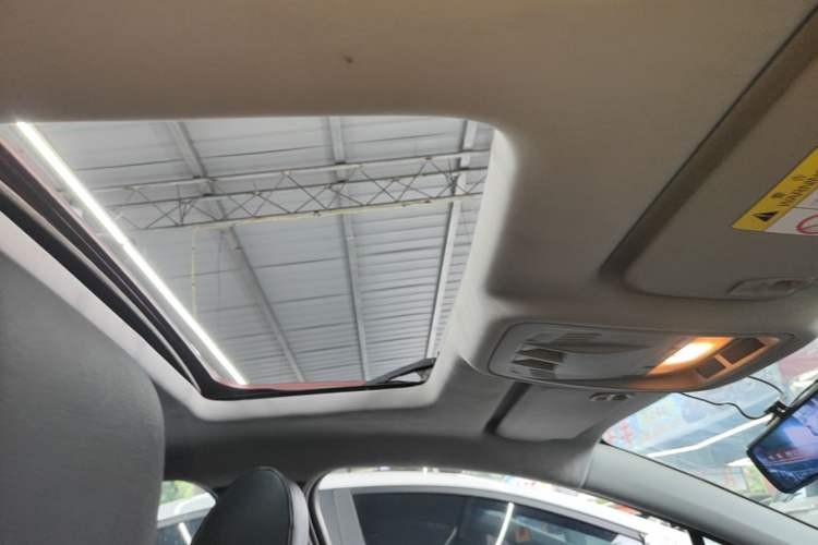 Used Chevrolet Cruze 2018 320 Automatic Pioneer Sunroof Edition Headliner