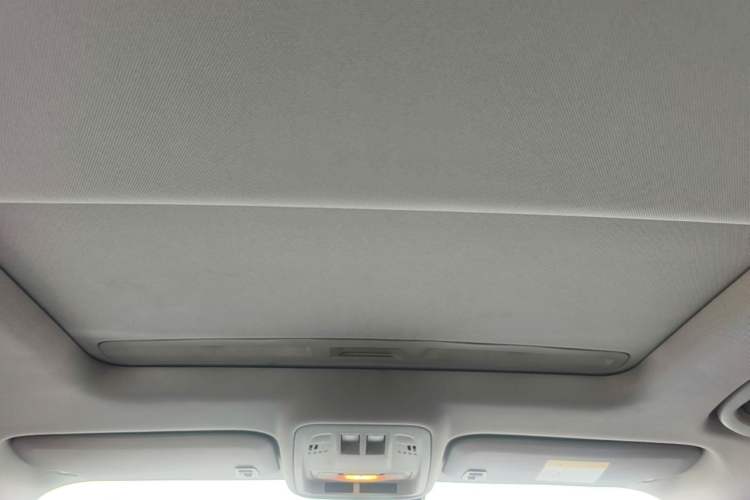 Used Chevrolet Cruze 2018 Revised Version 320 Automatic Pioneer Edition Headliner