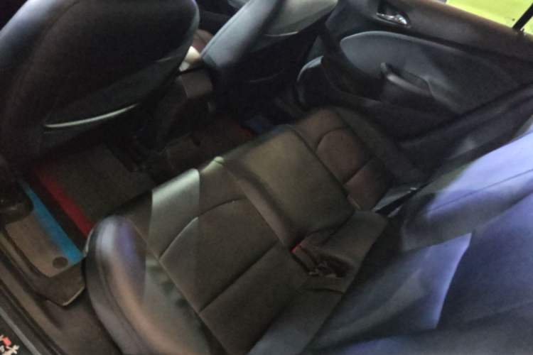 Used Chevrolet Cruze 2018 320 Automatic Pioneer Sunroof Edition Interior 2