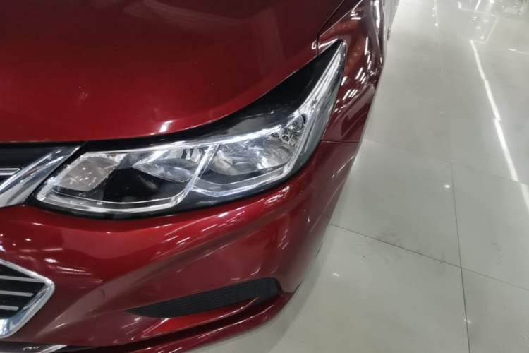 Used Chevrolet Cruze 2018 320 Automatic Pioneer Sunroof Edition Left Front Headlight