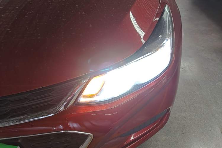 Used Chevrolet Cruze 2018 320 Automatic Pioneer Sunroof Edition Left Front Headlight