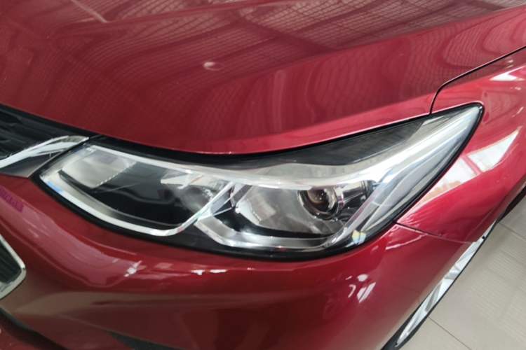 Used Chevrolet Cruze 2018 320 Automatic Pioneer Sunroof Edition Left Front Headlight