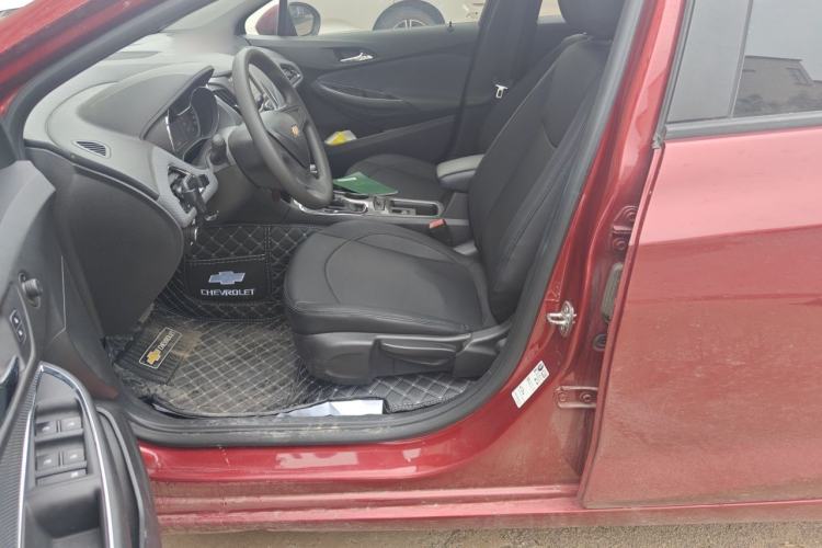 Used Chevrolet Cruze 2018 320 Automatic Pioneer Sunroof Edition Left Front Seat