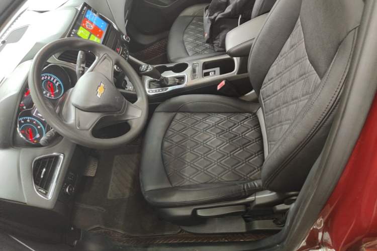Used Chevrolet Cruze 2018 320 Automatic Pioneer Sunroof Edition Left Front Seat