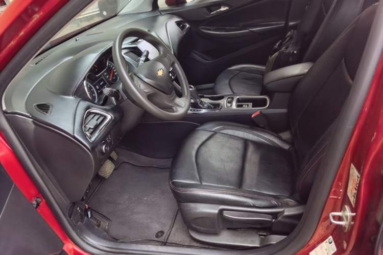 Used Chevrolet Cruze 2018 320 Automatic Pioneer Sunroof Edition Left Front Seat
